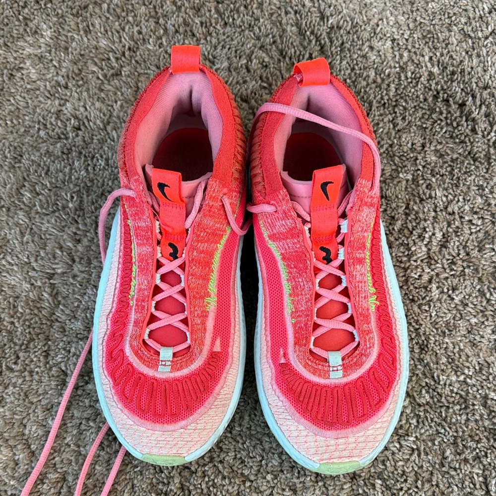 Nike Kids Sneakers in Bright Pink and White